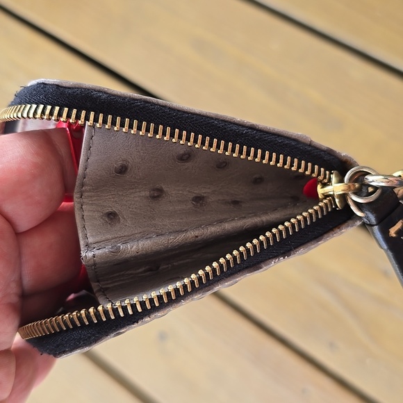 Dooney & Bourke NWO Tags Gray Textured Wristlet 7.25x4.75 - Picture 5 of 16